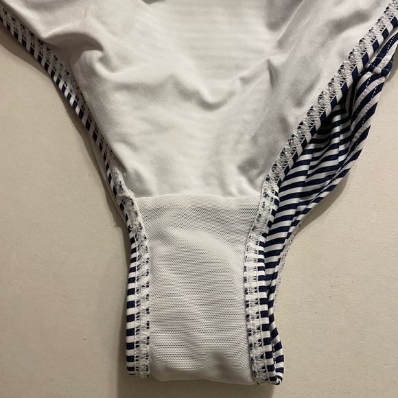 Niptuck Navy blue and white stripe one piece swim, adjustable strap size 6 - Picture 3 of 9